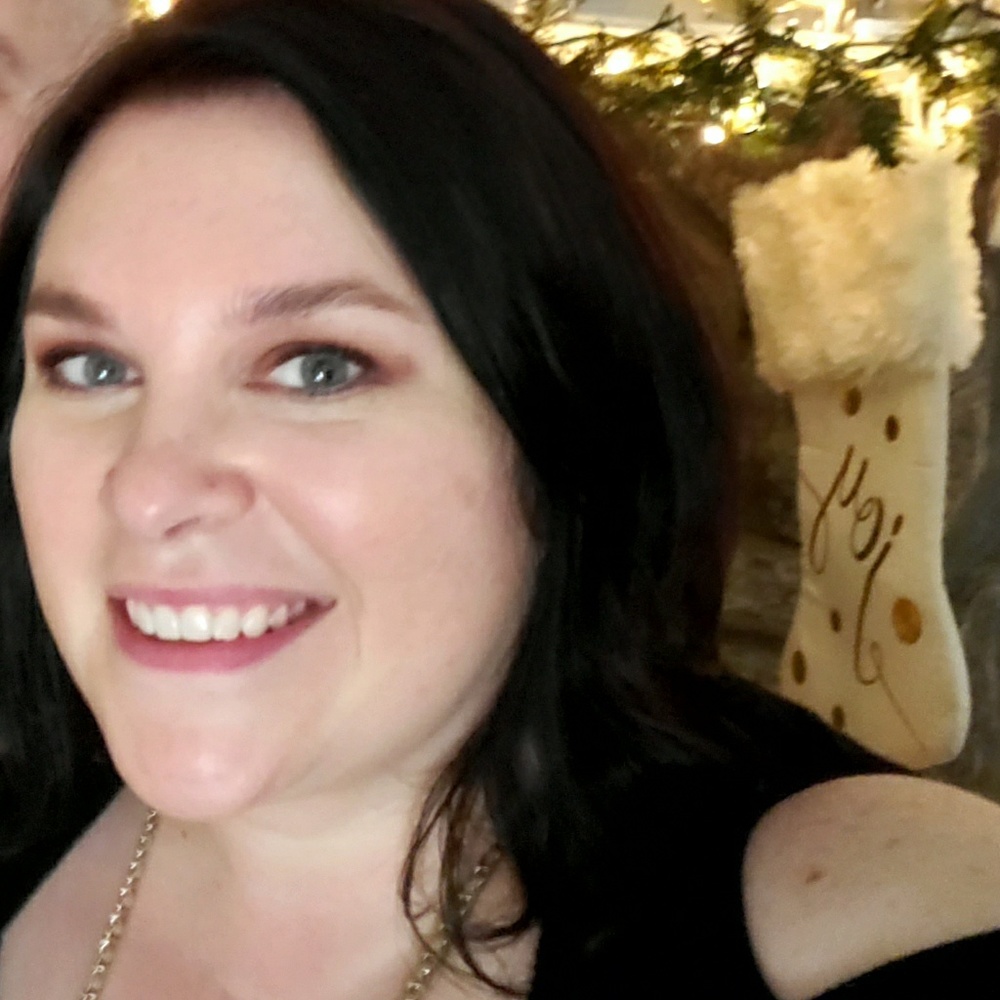 Meet your Posher, Adrianne